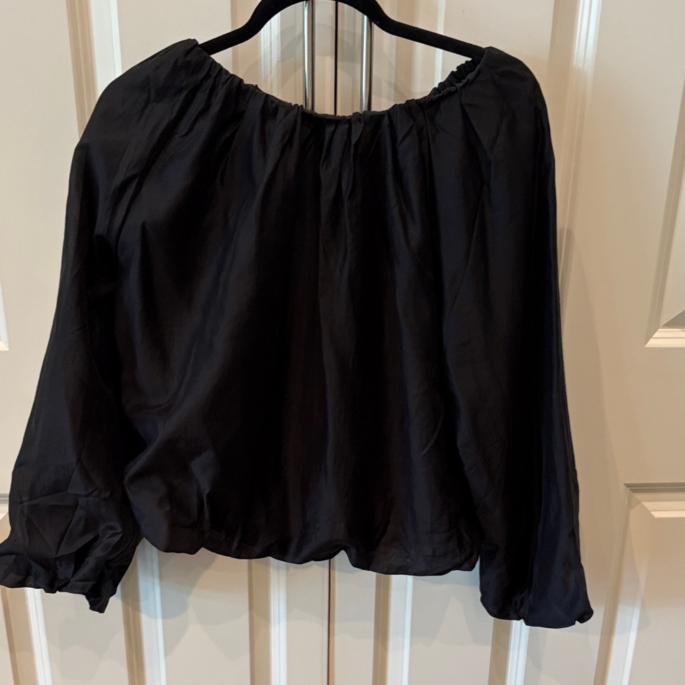NWT Banana Republic Factory Women's Black Peasant Blouse M
